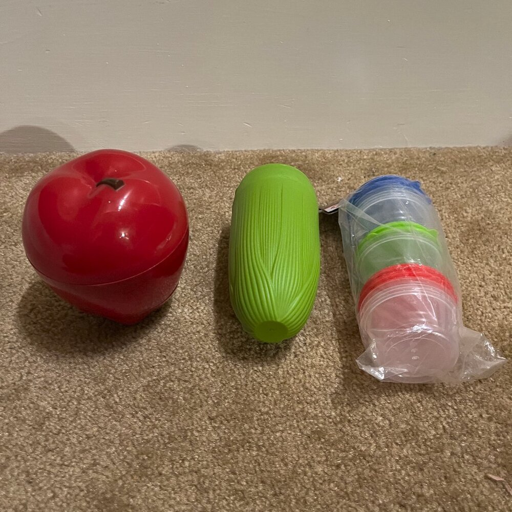 Lot of lunch containers, all like new